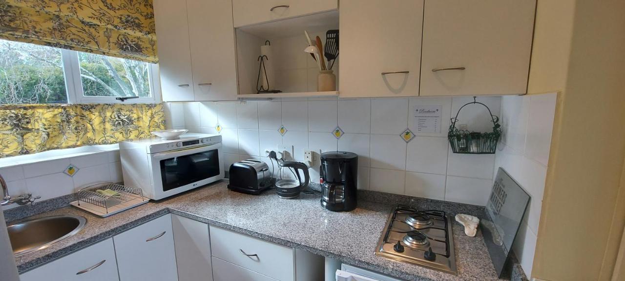 Roosboom Guest Apartments Somerset West Esterno foto