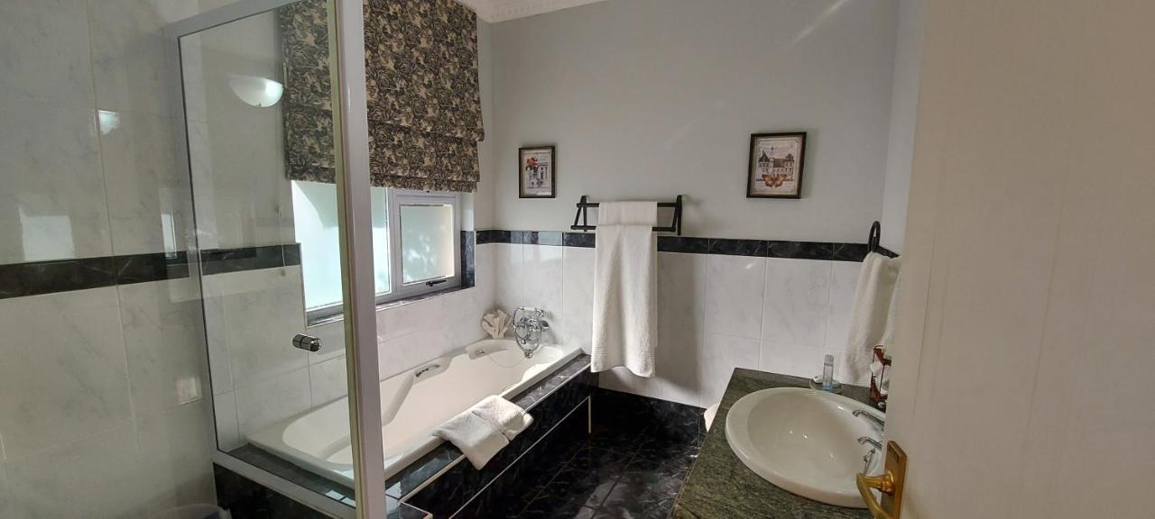 Roosboom Guest Apartments Somerset West Esterno foto